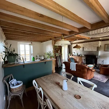 Holiday home Des Roches Roche D'oetre Suisse Normande *